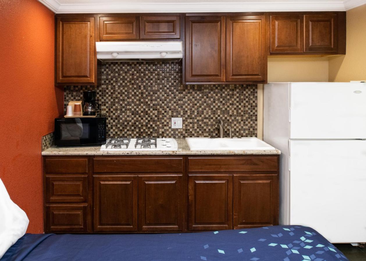 Scandia Motel Carlsbad Kültér fotó