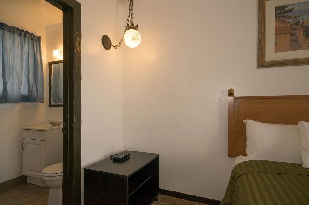 Scandia Motel Carlsbad Kültér fotó