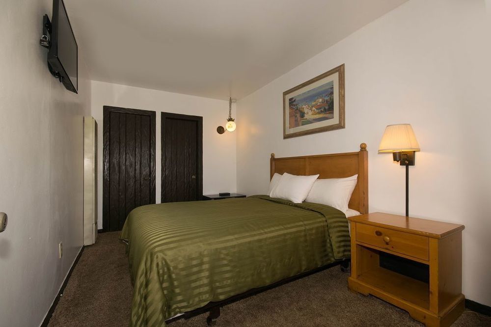 Scandia Motel Carlsbad Kültér fotó